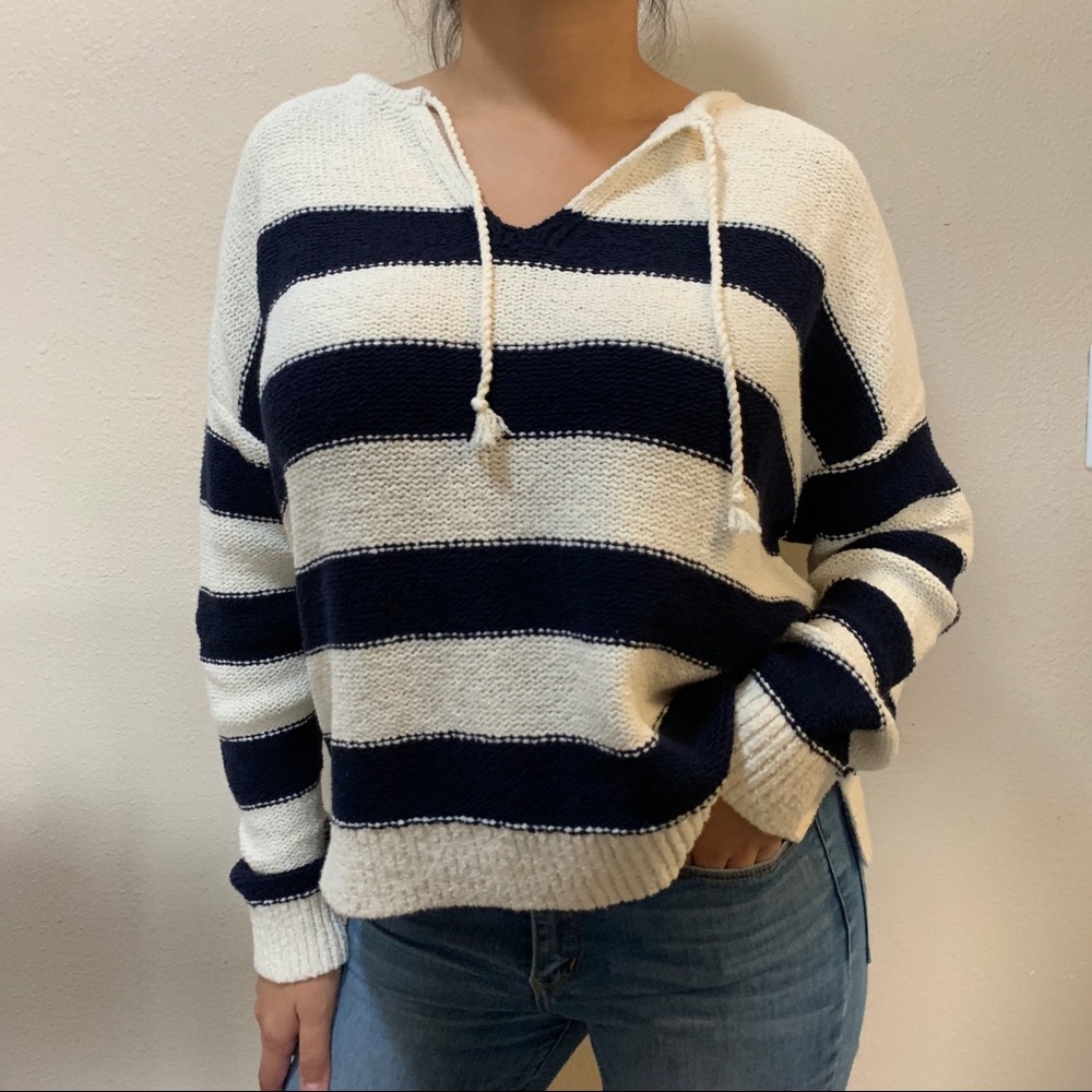 Brand new Loft brand knit sweater🤍